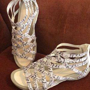 Women’s size 8 1/2 snake skin print BareTrap brand sandals